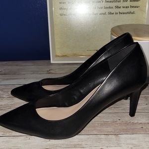 BRAND NEW!! Black leather Kelly&Katie heels